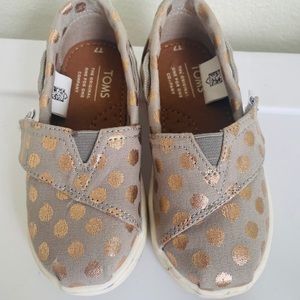 Toms little girls shoes